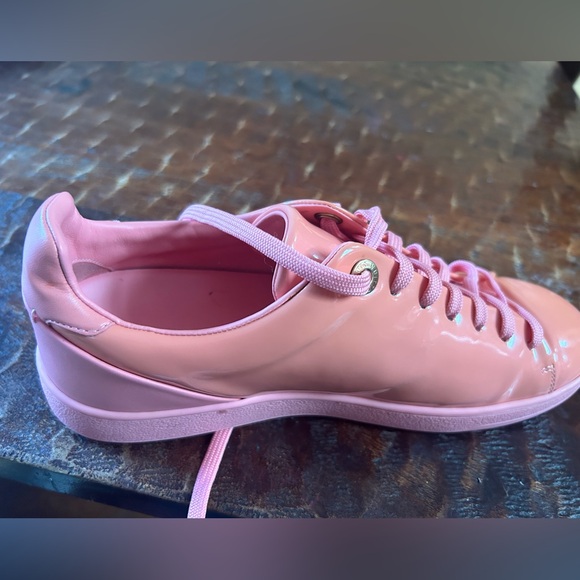 real leather Peach patent frontrow LV sneakers - Picture 2 of 6